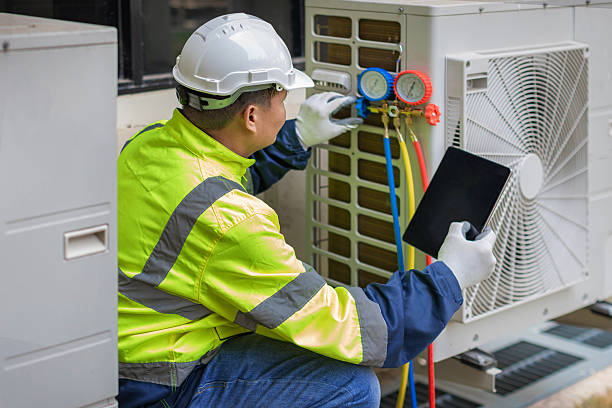 Professional Hvac technician working in Fords, NJ
